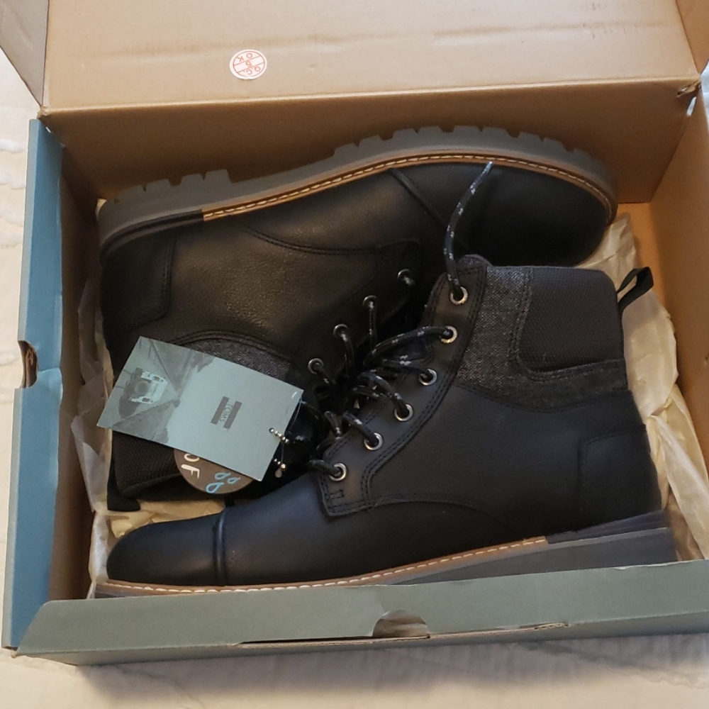 Tom's Boots size 11-men